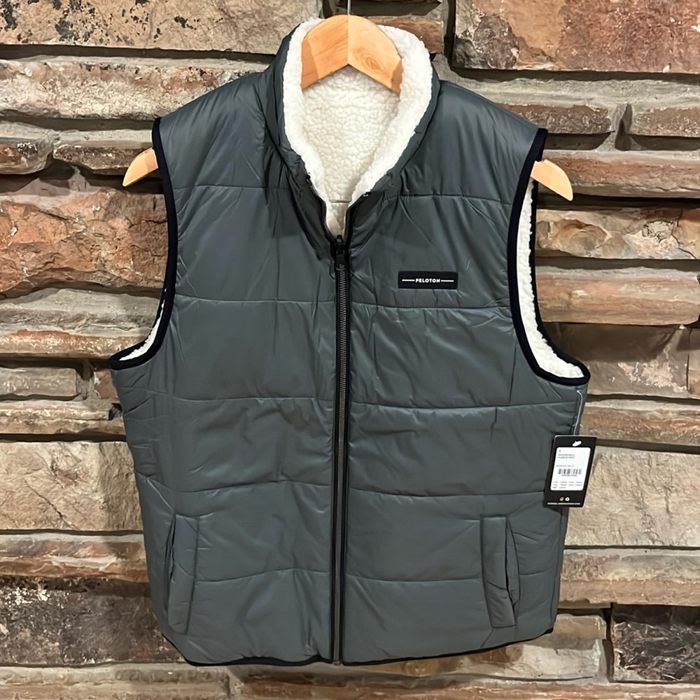 Peloton Reversible Fleece Urban Green Vest